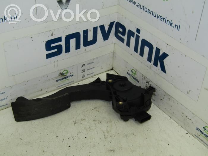 Renault Twingo III Pedał gazu / przyspieszenia 