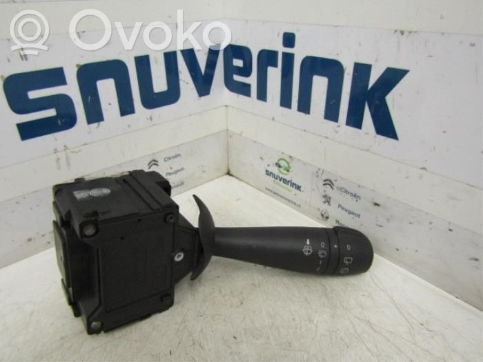 Dacia Dokker Wiper control stalk 