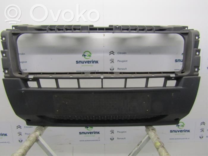 Citroen Jumper Front bumper upper radiator grill 