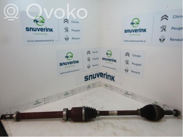 Renault Clio IV Front driveshaft 