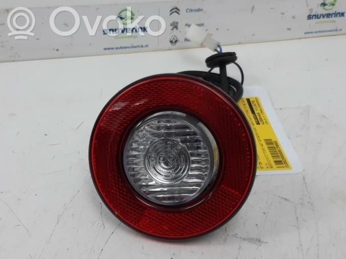 Reverse light   1011169,11011187,3050M001Y20A