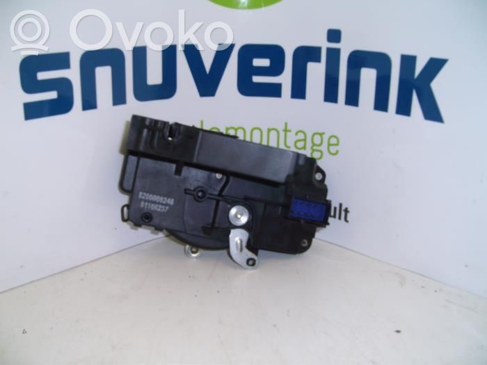 Renault Trafic II (X83) Zamek drzwi przednich 