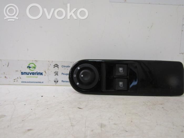 Renault Clio IV Electric window control switch 