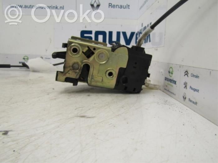 Citroen C4 I Front door lock 
