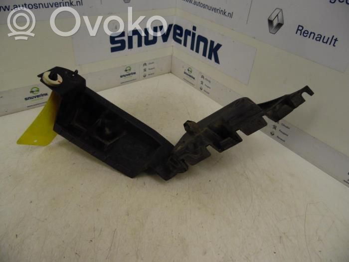 Renault Twingo II Soporte de montaje del parachoques trasero 