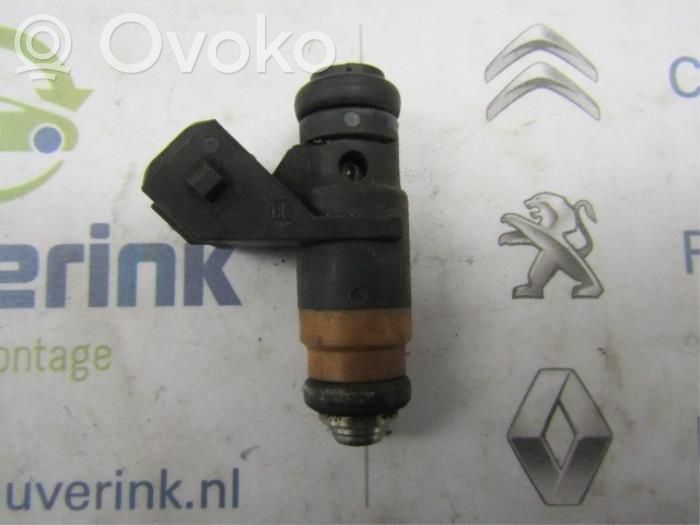 Renault Clio II Fuel injector 
