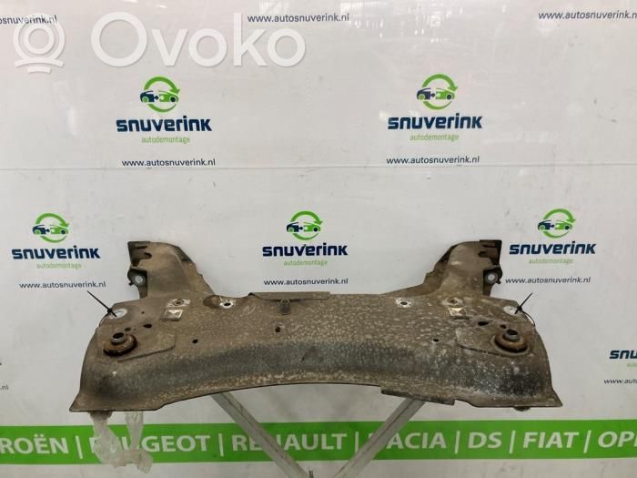 Renault Clio III Front subframe 