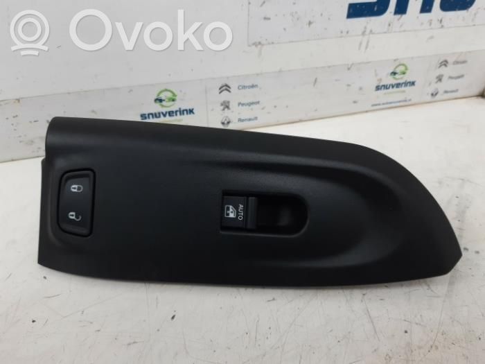 Fiat 500X Przyciski szyb 