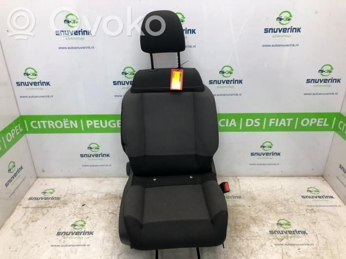Citroen C3 Переднее сиденье пассажира 
