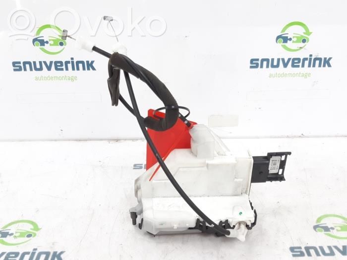 Citroen C3 Priekšpusē slēdzene 