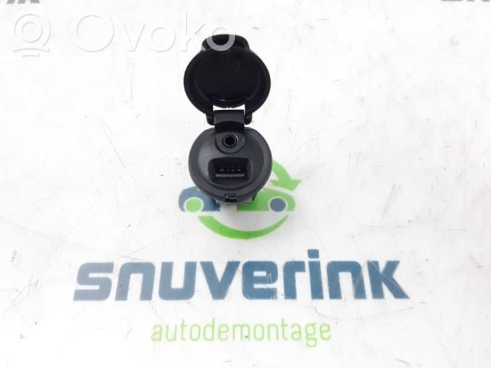 Peugeot 207 Connettore plug in USB 