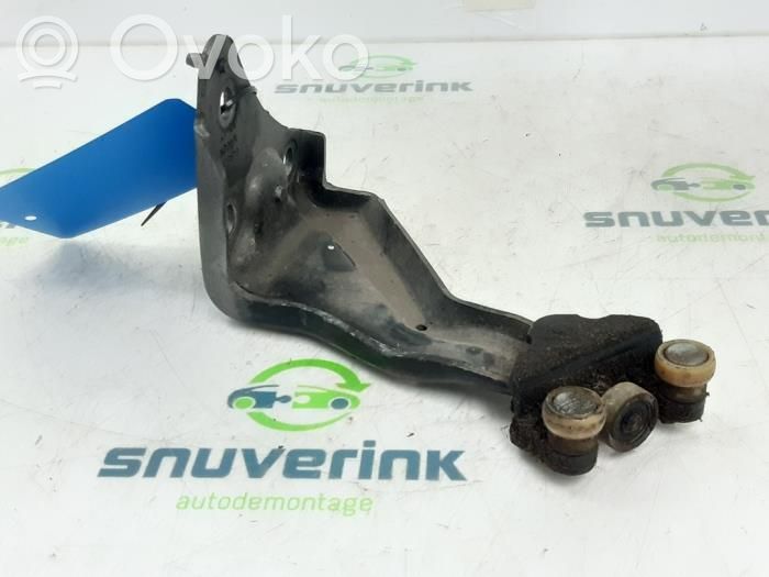 Peugeot Expert Ritinėlio kreiptuvas apatinis/ vyris apatinis 