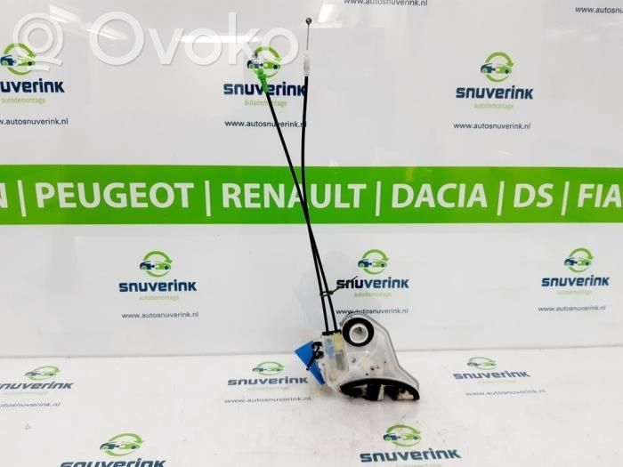 Peugeot 108 Aizmugurē slēdzene 