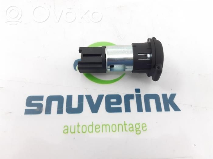 Citroen C3 Picasso 12V Steckdose vorne 