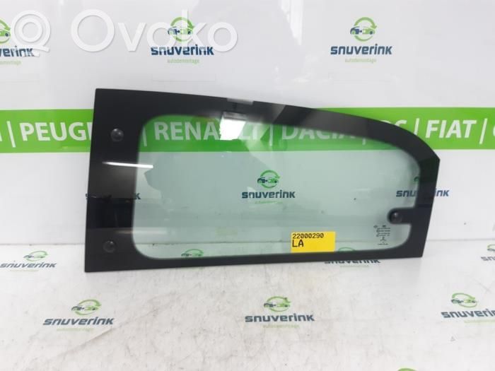 Renault Twingo III Vetro del finestrino della portiera posteriore