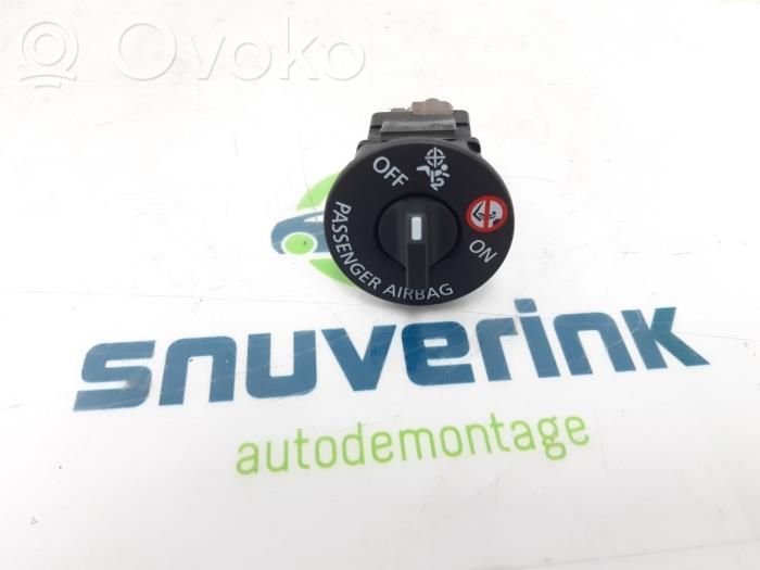 Renault Twingo III Comutator pornit/oprit airbag pasager 