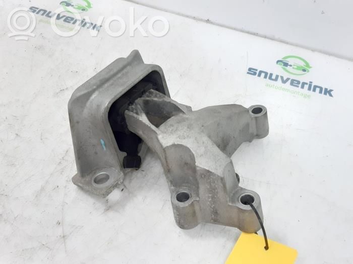 Renault Megane III Engine mount bracket 