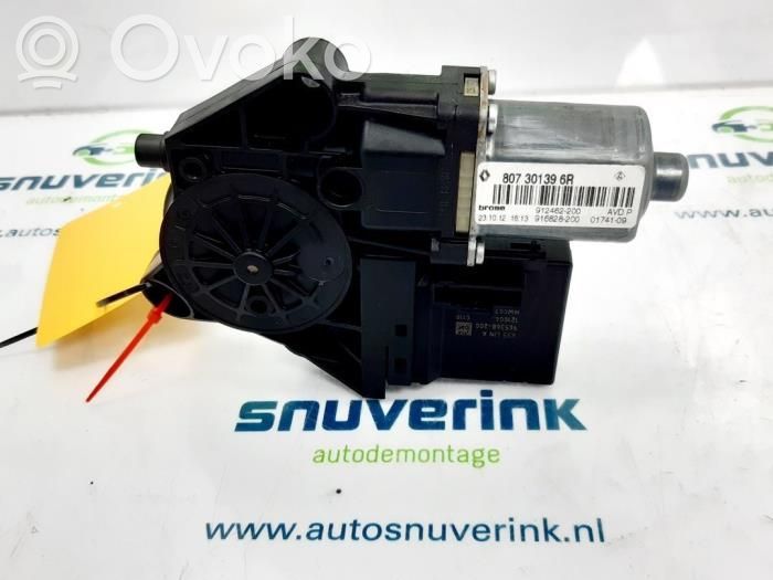 Renault Megane III Motorino alzacristalli della portiera posteriore 