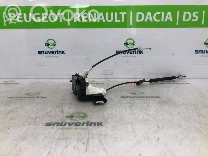 Citroen C3 Priekšpusē slēdzene 
