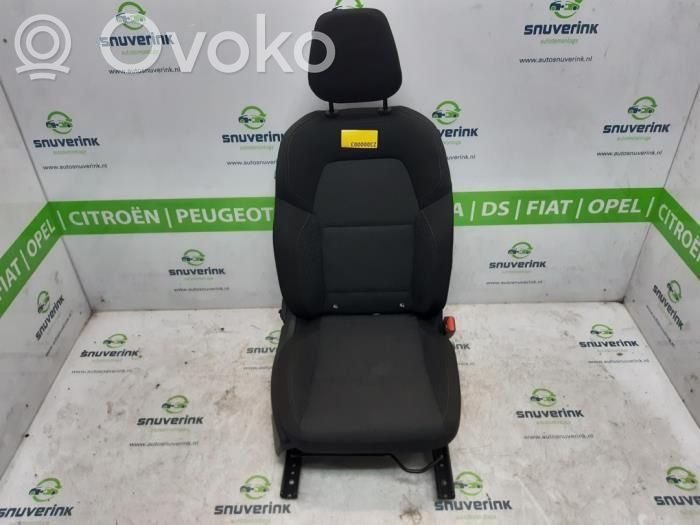 Renault Clio V Etumatkustajan istuin 