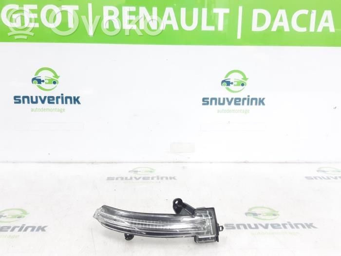 Renault Clio V Etusuuntavilkku 