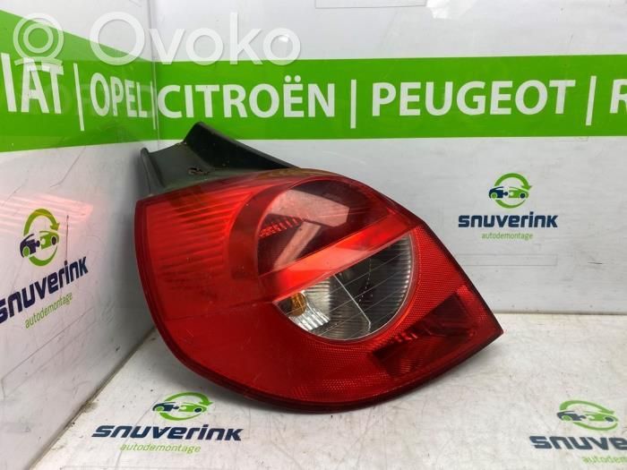 Renault Clio III Lampă spate în caroserie 