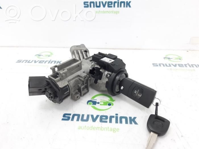 Engine ECU kit and lock set   D65166152F,K74008L43,K74008L43