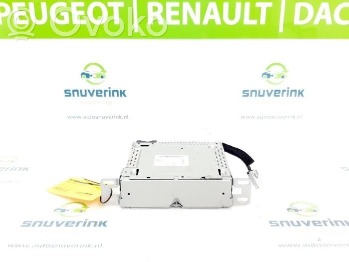 Renault Clio IV Radio/CD/DVD/GPS head unit 