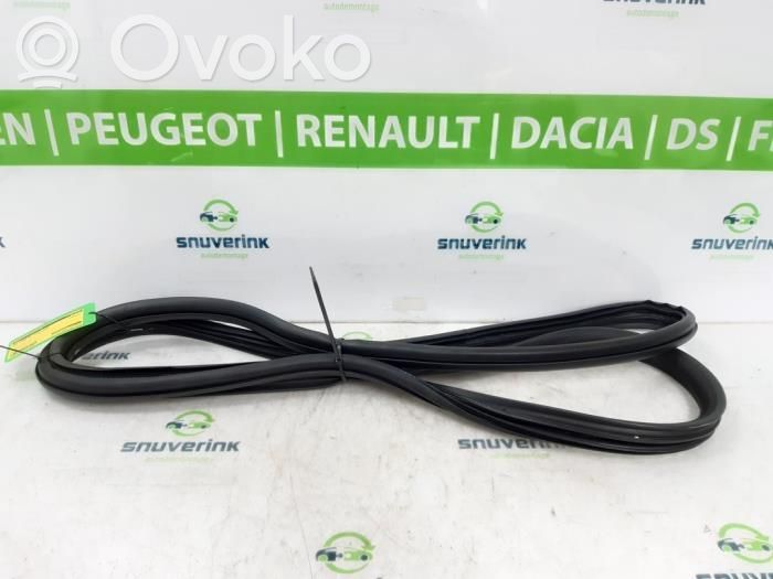 Opel Combo E Uszczelka drzwi 