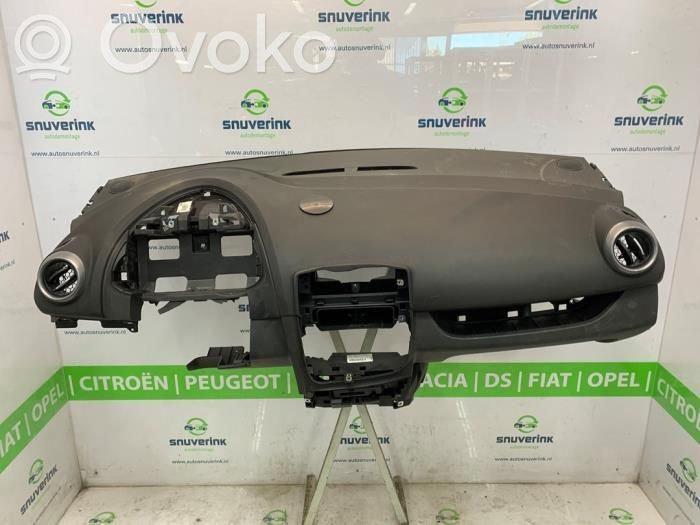 Renault Clio IV Panel de instrumentos 