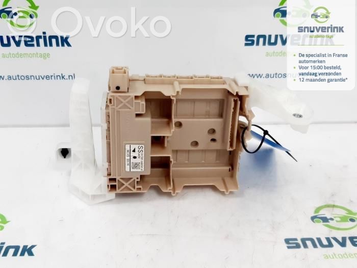 Skrzynka bezpieczników / Komplet   B000984080,827300H030,827300H030