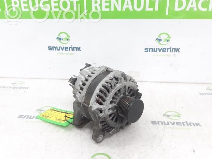 Opel Vivaro Generatore/alternatore 