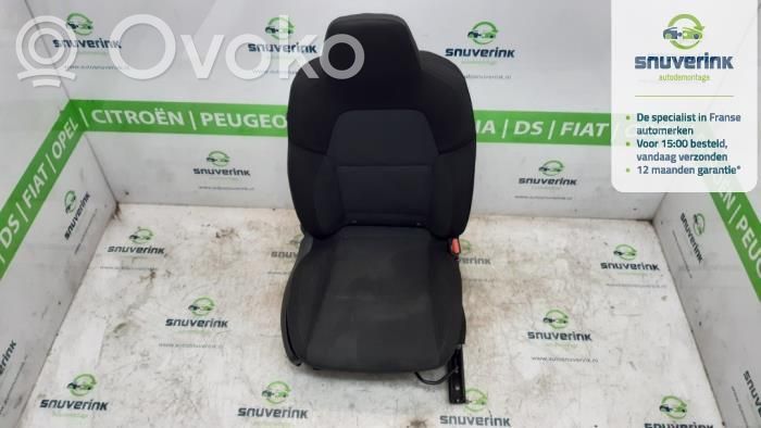 Renault Clio V Etumatkustajan istuin 