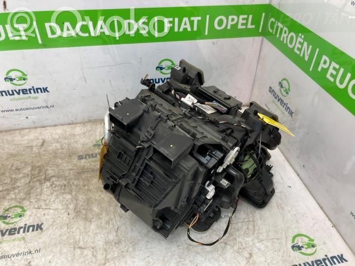Renault Trafic III (X82) Sisälämmityksen ilmastoinnin korin kotelo 