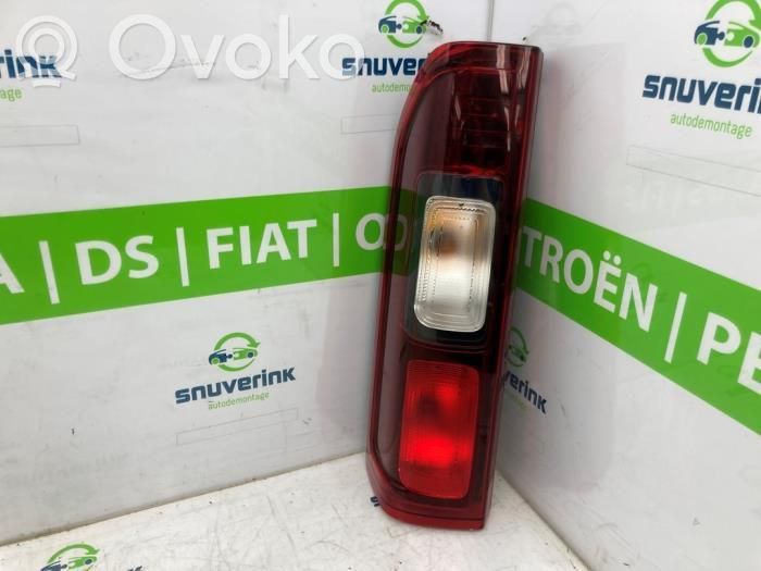 Renault Trafic III (X82) Lampa tylna 