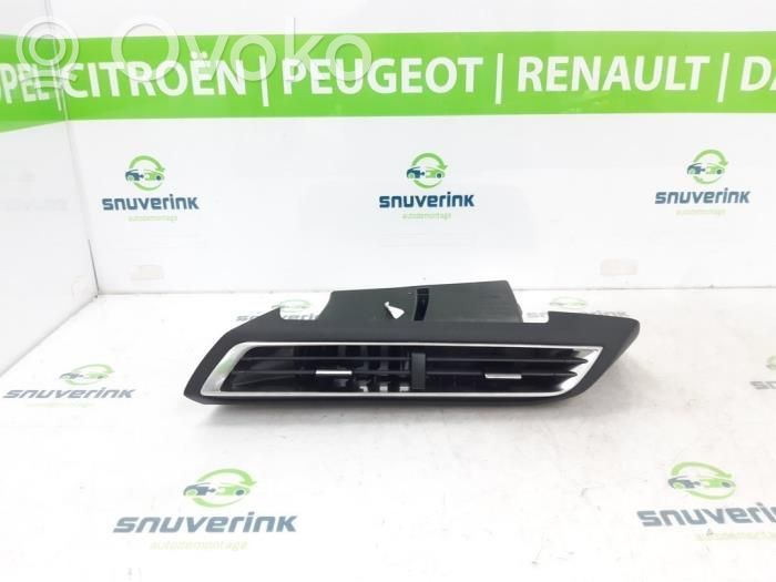 Peugeot 3008 II Dysze / Kratki środkowego nawiewu deski rozdzielczej 
