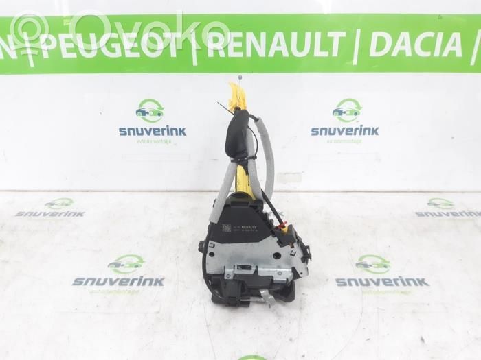 Renault Symbioz Front door lock 