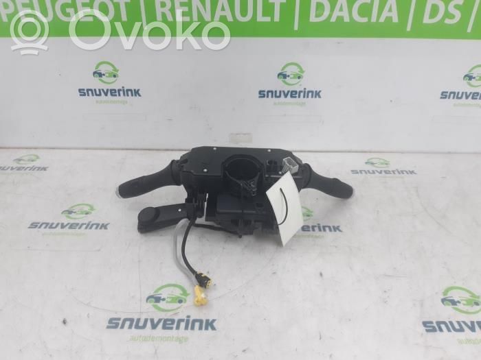Renault Captur II Bloc semnalizator și ștergător parbriz 