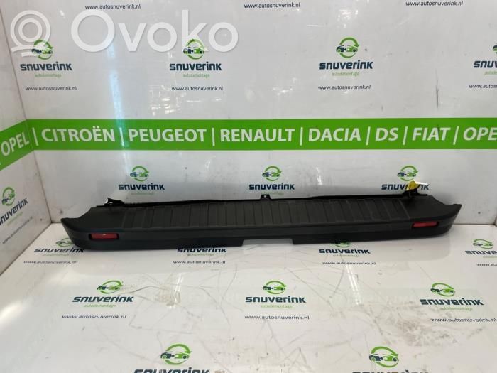 Renault Trafic III (X82) Parachoques 