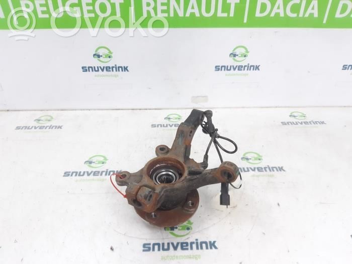 Dacia Spring Fuso a snodo con mozzo ruota anteriore 
