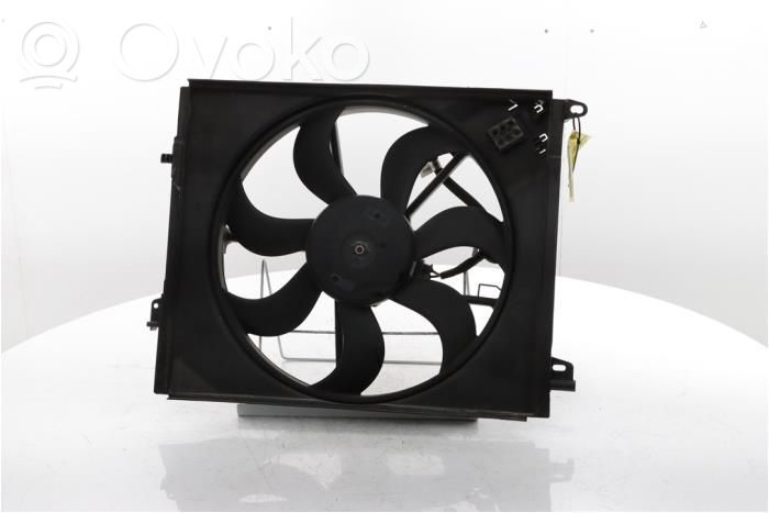 Renault Megane IV Ventilator electric răcire radiator 
