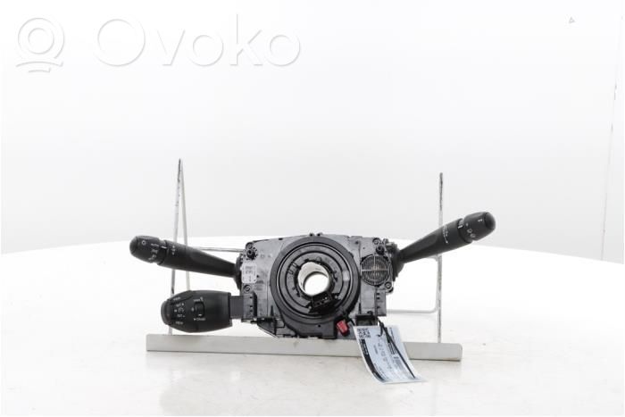 Peugeot 208 II Interruptor/palanca de limpiador de luz de giro 