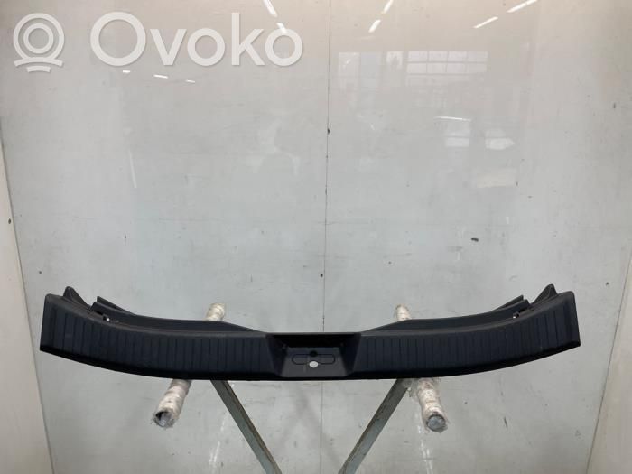 Nissan Qashqai J12 Rivestimento portellone 