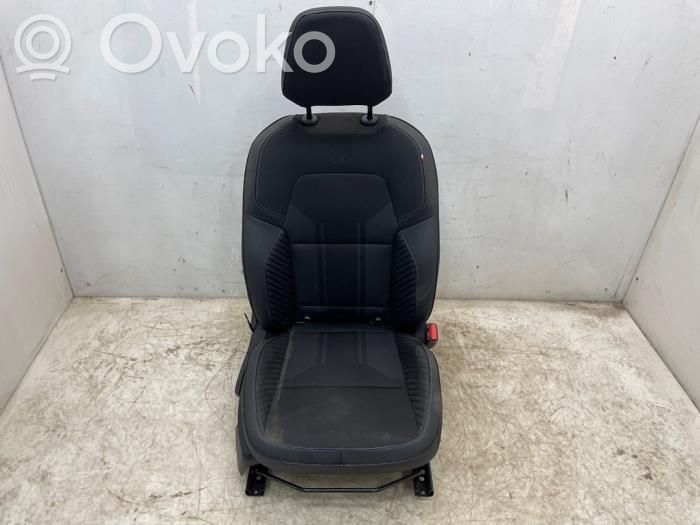 Renault Captur II Etumatkustajan istuin 
