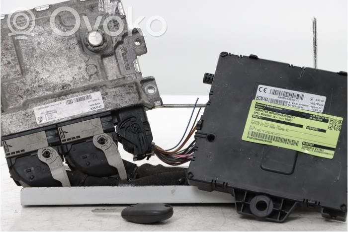 Sterownik / Moduł ECU   95527036,2371000Q01,284B18392R,95529307