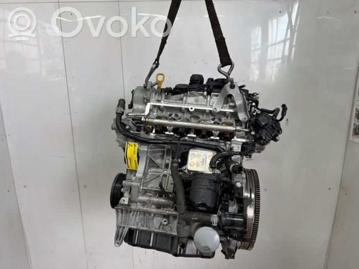 Silnik   05E100032D