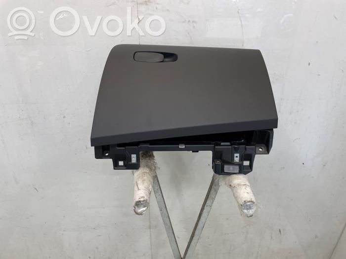 Volvo S60 Juego guantera 