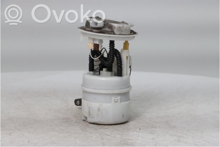 Renault Clio IV Pompa carburante immersa 
