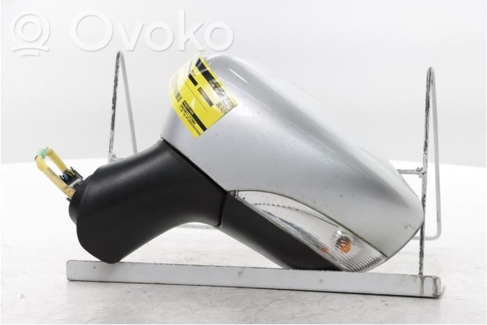Renault Captur Front door electric wing mirror 