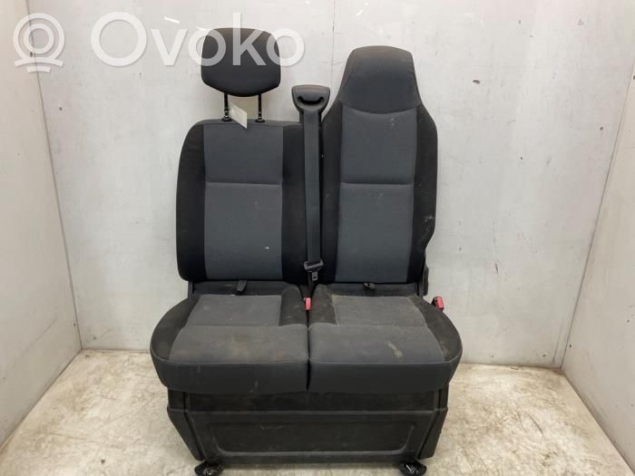 Kaksoisetuistuin   876010102R